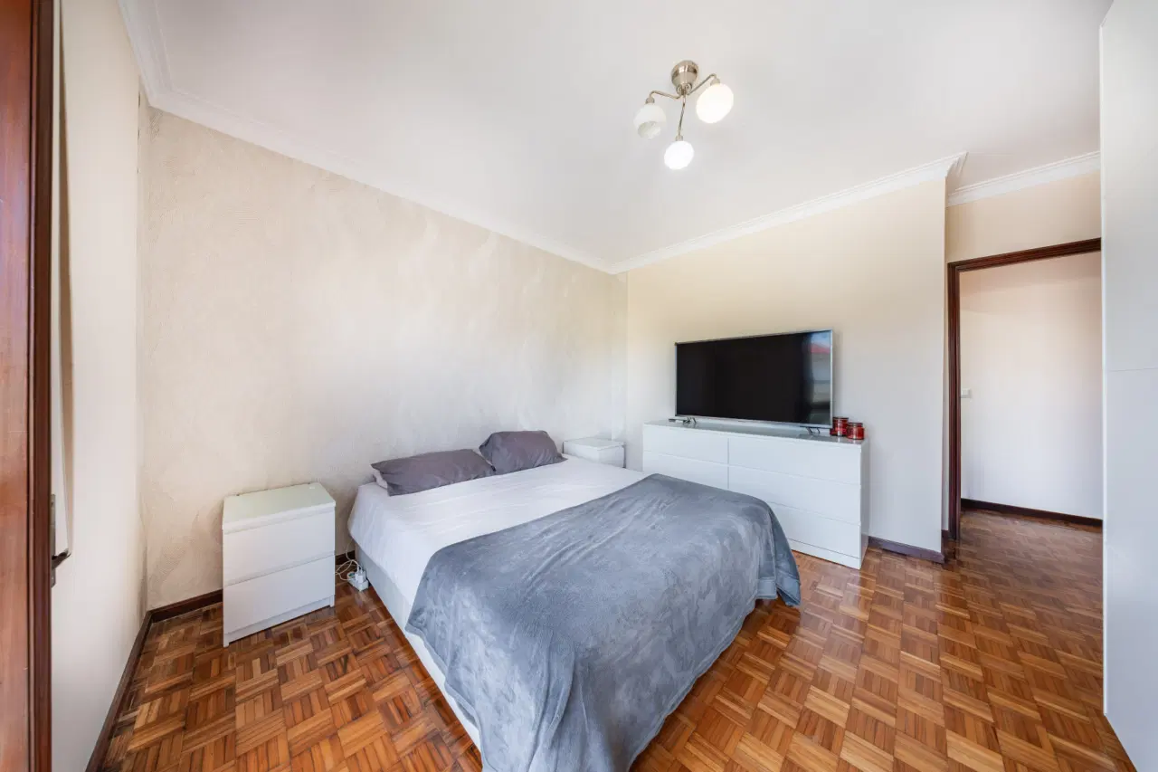 T3 Espaçoso com Garagem Fechada em Nogueira da Maia | 149 m², Excelente Estado e Ótima Localização — 17