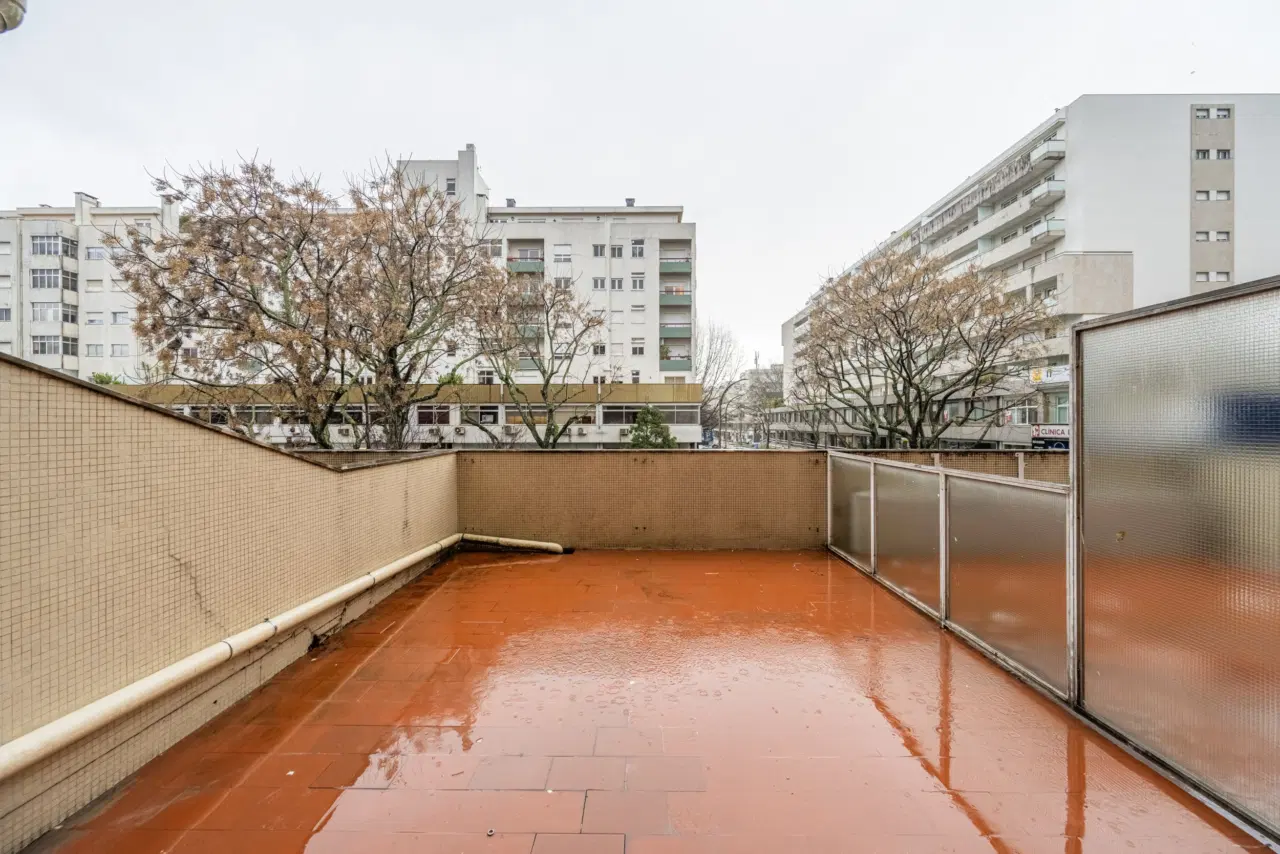 Apartamento T0 Remodelado com Terraço no Centro de Braga — 9