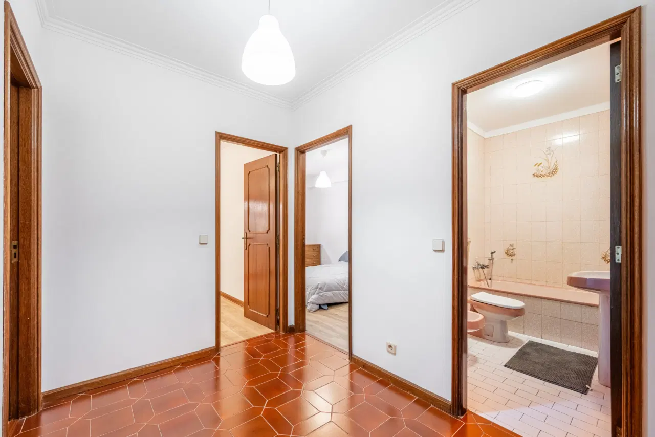 APARTAMENTO T3 EM FERREIROS, BRAGA — 9