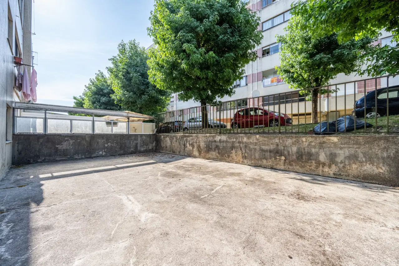 APARTAMENTO T3 EM FERREIROS, BRAGA — 15
