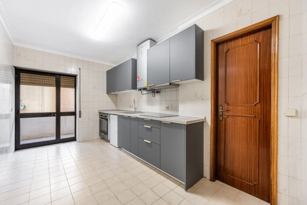 APARTAMENTO T3 EM FERREIROS, BRAGA — 8